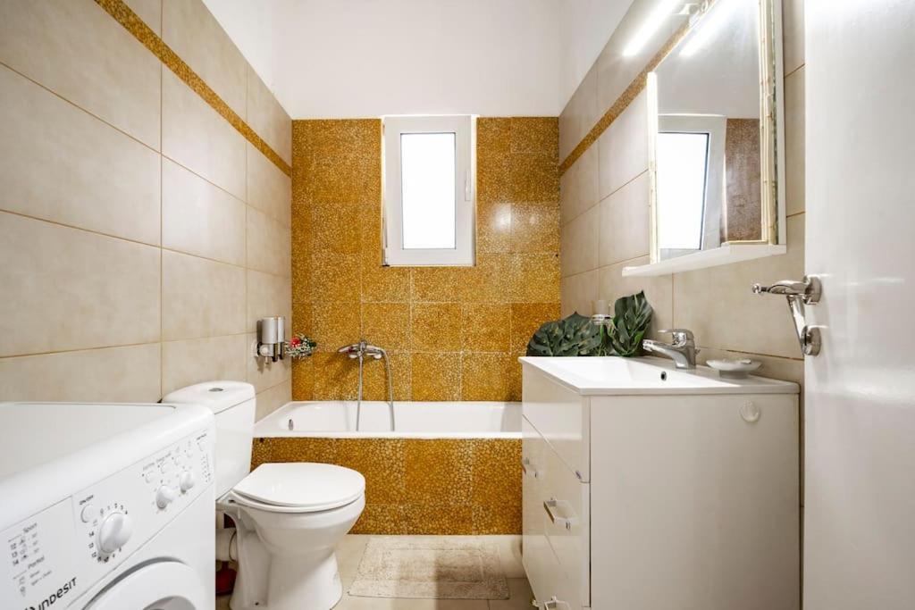 Athens Paradise Cozy 53 Sqm Apartament Near To Metro Bagian luar foto