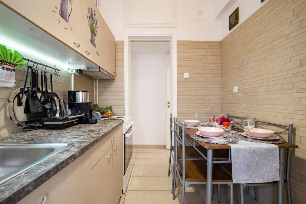 Athens Paradise Cozy 53 Sqm Apartament Near To Metro Bagian luar foto
